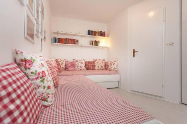 Vintage Apartment Rovinj Old Town Exterior foto